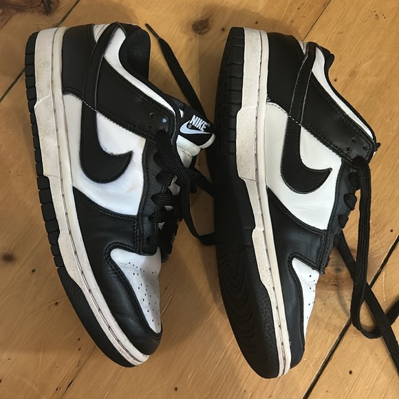 Nike Black and White Dunks - Picture 3 of 9